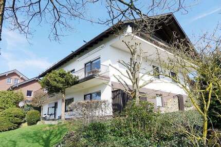 Haus zum Kaufen in Bischoffen 350.000,00 € 284.82 m²