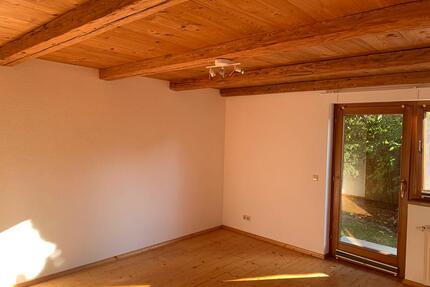 Helle 2-Zimmer-Erdgeschosswohnung mit großer Einbauküche - Lenzkirch