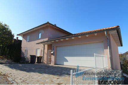 *** Lichtdurchflutetes Domizil der Extraklasse für gehobene Ansprüche in Eichendorf ***