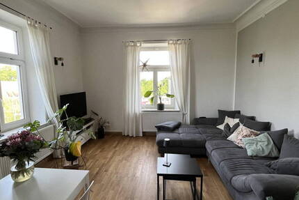 Charmante 3-Zimmer-Altbauwohnung mit Balkon in bester Innenstadtlage Landshut