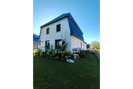 Haus am See - 470.000,00&nbsp;EUR Kaufpreis, ca.&nbsp; 214,00&nbsp;m&sup2; in Lüdersdorf (PLZ: 23923)