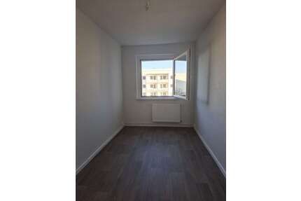 Wohnung zum Mieten in Glauchau 470,00 € 66.82 m²