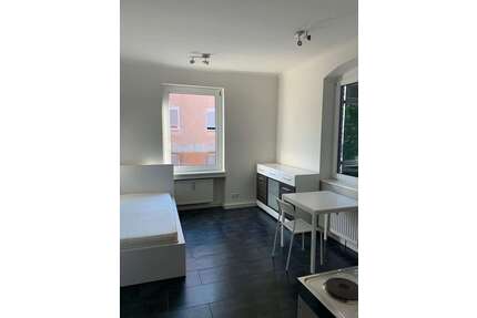 Wohnung zum Mieten in Stuttgart 450,00 € 18 m²
