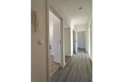 Wohnung zum Mieten in Bad Dürrenberg 400,00 € 59 m²