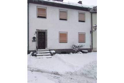 Zwangsversteigerung - sanierungsbedürftiges Einfamilienhaus in Teuschnitz!