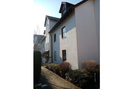 Helle 2 Zimmer-Wohnung mit südwestlicher Ausrichtung mit Balkon - Adelzhausen