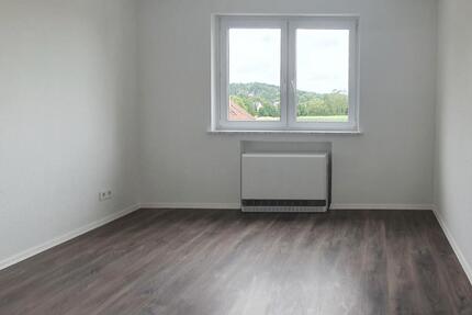 Renovierte 2-Zimmer-Wohnung in Mainleus mit traumhaftem Ausblick