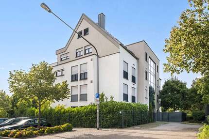 Wohnung zum Mieten in Frankfurt am Main 2.250,00 € 105.5 m²