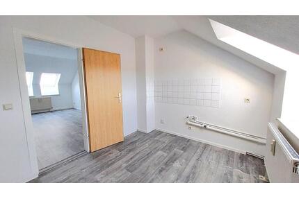 Für Individualisten - 2-Raum-Dachgeschoss-Wohnung - Hohenstein-Ernstthal