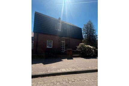 Haus zu vermieten - 1.300,00&nbsp;EUR Kaltmiete, ca.&nbsp; 157,00&nbsp;m&sup2; in Sulingen (PLZ: 27232)