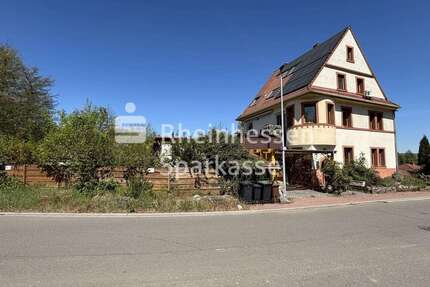 Haus zum Kaufen in Eisenberg 369.000,00 € 259 m²