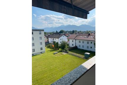 Helle 2 Zimmerwohnung in Zentrum von Raubling, 70 m²