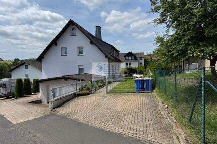 Rentabeles 3 Fam-Haus mit Doppelgarage - Bad Zwesten