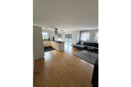 neuwertige 3-Zimmer-Wohnung mit Balkon und Tiefgaragenstellplatz - Eschweiler