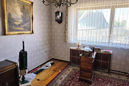 ObjNr:19202 - Solides Zweifamilien-Reihenmittelhaus sucht Handwerker - Falkenstein