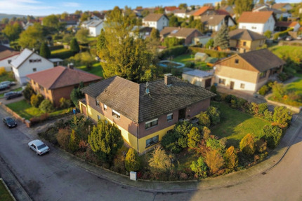 Großzügiges Einfamilienhaus mit Einliegerwohnung - Battweiler