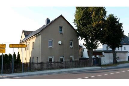 Haus, Bauernhof mit Nebengebäuden, großes Grundstück 8.000m2 - Hartha