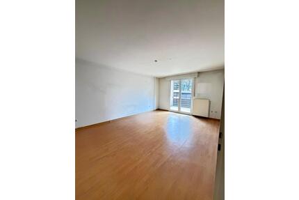 3-Zimmer-Wohnung mit Balkon & Carport – sofort frei - Kaiserslautern Betzenberg