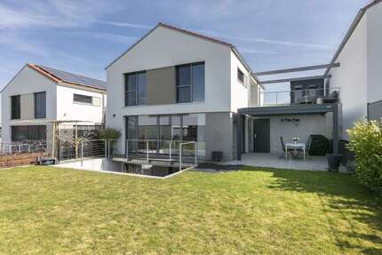 Haus zum Kaufen in Oberdischingen 899.000,00 € 185.82 m²