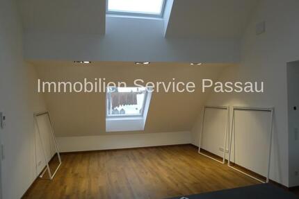 Moderne 3-Zimmer-Penthouse-Wohnung mitten im Zentrum von Fürstenzell, Einbauküche + Lift. Erstbezug!