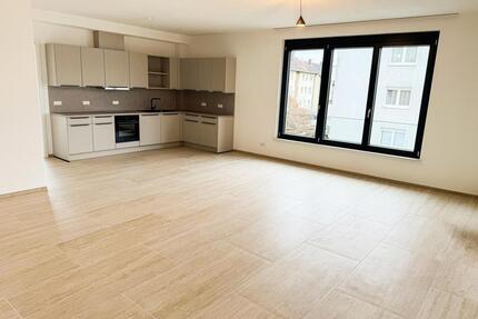 Erstbezug- hochwertige 4-Zimmer-Neubauwohnung mit 2,8m Deckenhöhe, Loggia und Sauna - Denkendorf