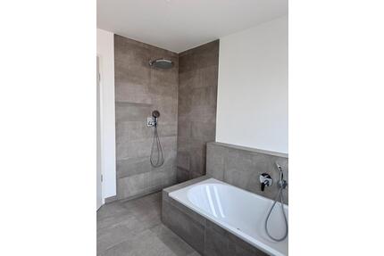 Wohnen wie im eigenen Haus – Neubau mit Garten - Wunstorf