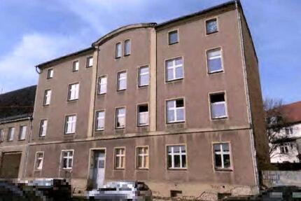 Zwangsversteigerung: Mehrfamilienhaus mit Nebengebäude in Anklam
