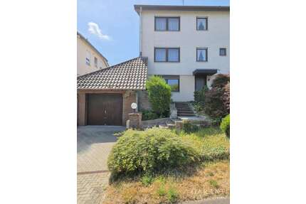 Haus zum Kaufen in Niefern-Öschelbronn 410.000,00 € 194 m²