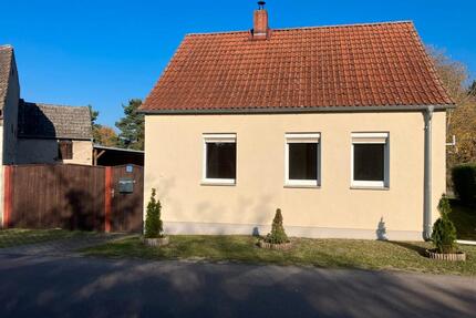 Einfamilienhaus mit Carport, Garten und Kamin - Schönhausen (Elbe)