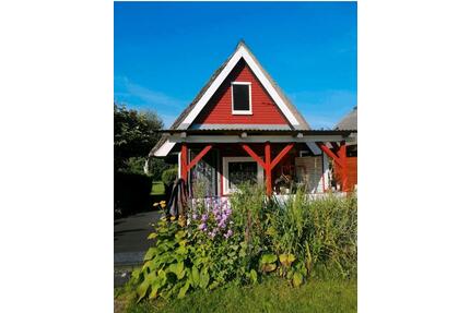 Wassergrundstück mit Ferienhaus - Marlow