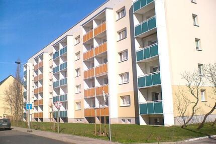 3-Zi-Whg. mit Tageslichtbad und Balkon - Merseburg