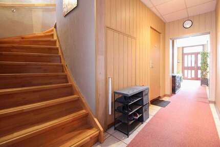 Haus zum Kaufen in Calbe 113.000,00 € 220.1 m²