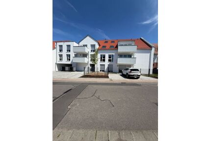 Luxus Wohnung mit 4 Zimmern und viel Platz + Privatem Garten in Sulzbach am Main