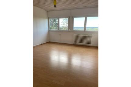 2 Zimmerwohnung mit Weitblick - 695,00&nbsp;EUR Kaltmiete, ca.&nbsp; 55,00&nbsp;m&sup2; in Gailingen am Hochrhein (PLZ: 78262)