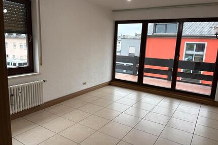3ZKB + WC mit großem Balkon in Tr Euren ab sofort - Trier Feyen-Weismark