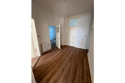 Lichtdurchflutete 4 Zi- Wohnung mit Balkon im Schweriner Viertel - Güstrow