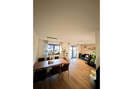 Lichtdurchflutetes Wohnglück im 1. Obergeschoss - Lenting