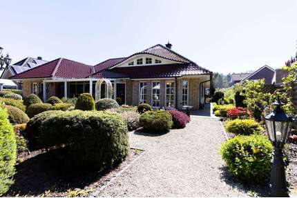 Haus zum Kaufen in Sustrum Neusustrum 595.000,00 € 292.2 m² - Sustrum / Neusustrum