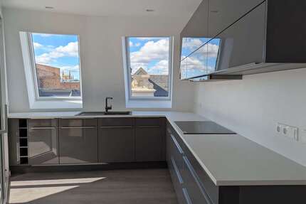 Wohnung zum Mieten in HalleS. 2.610,00 € 151 m² - Halle/S.