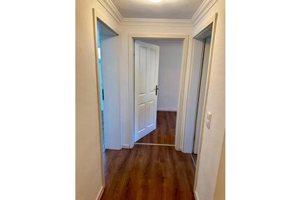 Helle 2-Zimmer-Souterrainwohnung in Waiblingen-Hohenacker - Weinstadt