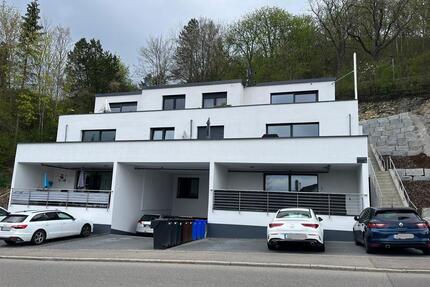 3 Zimmer Wohnung in A-Ebingen mit einem Stellplatz vor dem Haus - Albstadt