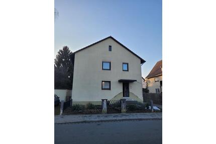 Freistehendes Zweifamilienhaus in Nürnberg-Altenfurt