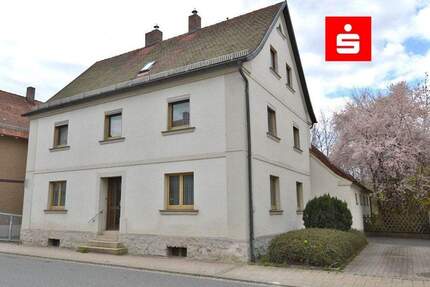 Ein-Zweifamilienhaus in Weidenberg