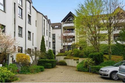 STILVOLL + GEMÜTLICH - großzügige 4-Zimmer-Wohnung mit TG-Stellplatz in Haan