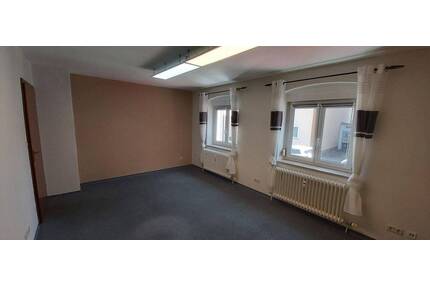 Top! 3-Zi.-Wohnung 68 m² mit EBK und Gartenmitbenutzung, nur 5 Minuten zur S-Bahn - Kornwestheim