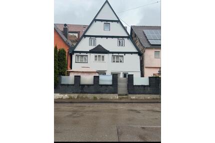 Großes Einfamilienhaus - 395.000,00&nbsp;EUR Kaufpreis, ca.&nbsp; 200,00&nbsp;m&sup2; in Giengen an der Brenz (PLZ: 89537)
