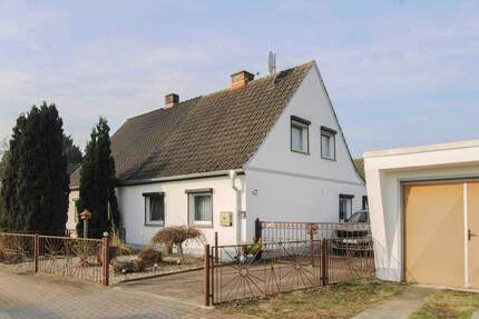 Gepflegte Doppelhaushälfte mit großem Grundstück in ruhiger Lage - Wittenberg Abtsdorf