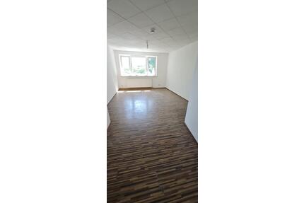 3 Zimmer Wohnung 64qm Hof - 750,00&nbsp;EUR Kaltmiete, ca.&nbsp; 64,00&nbsp;m&sup2; in Hof (PLZ: 95030) Neuhof