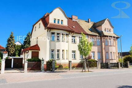 gr. Doppelhaushälfte mit Nebengelass und idyllischem Garten in Raguhn-Jeßnitz OT Jeßnitz - ideal als Zweifamilienhaus -
