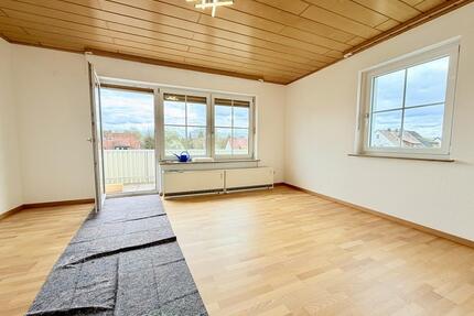 Helle 3-Zimmer-Wohnung im 1. OG mit Balkon, Garten & Einbauküche in ruhiger Lage von Eckersdorf
